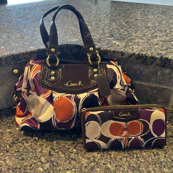 Coach Handbags - Coach bag
